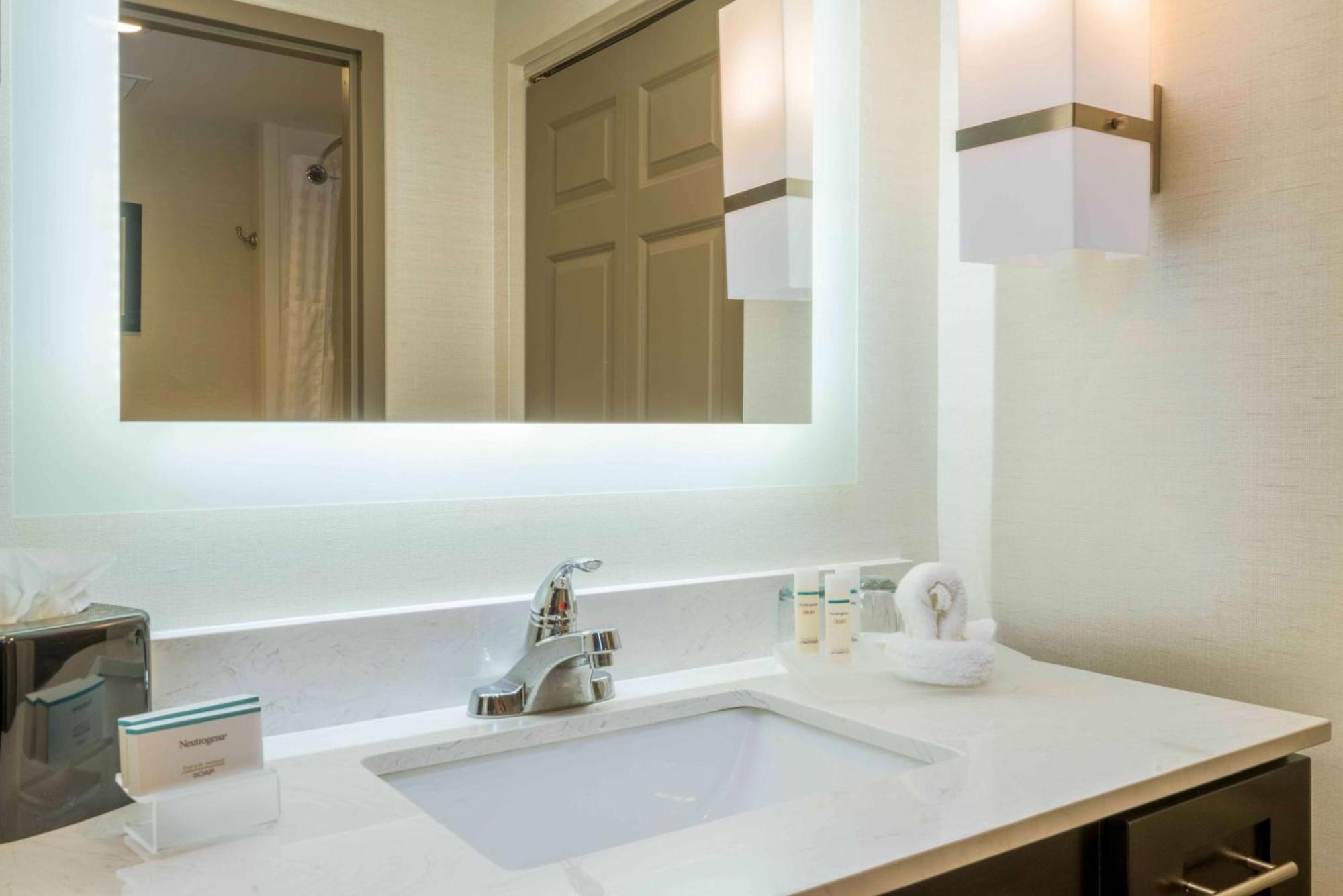 Homewood Suites By Hilton Philadelphia Plymouth Meeting Bagian luar foto