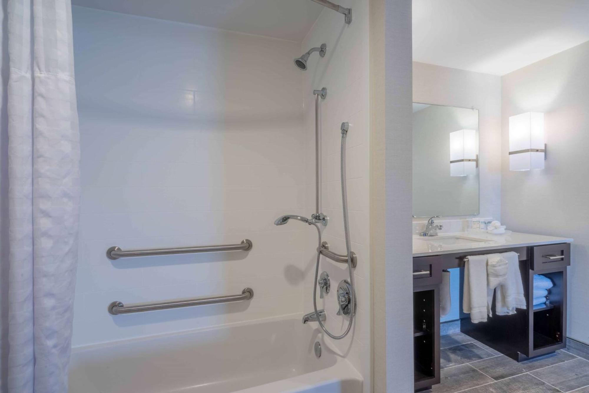 Homewood Suites By Hilton Philadelphia Plymouth Meeting Bagian luar foto