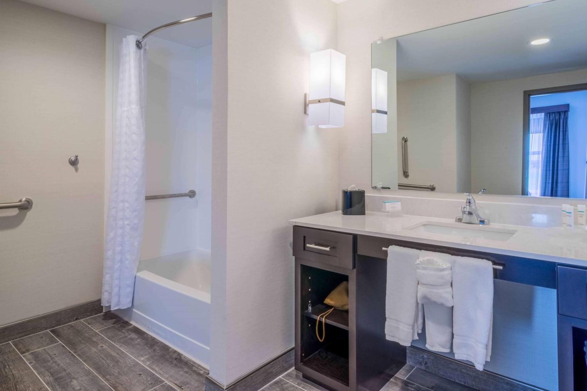 Homewood Suites By Hilton Philadelphia Plymouth Meeting Bagian luar foto