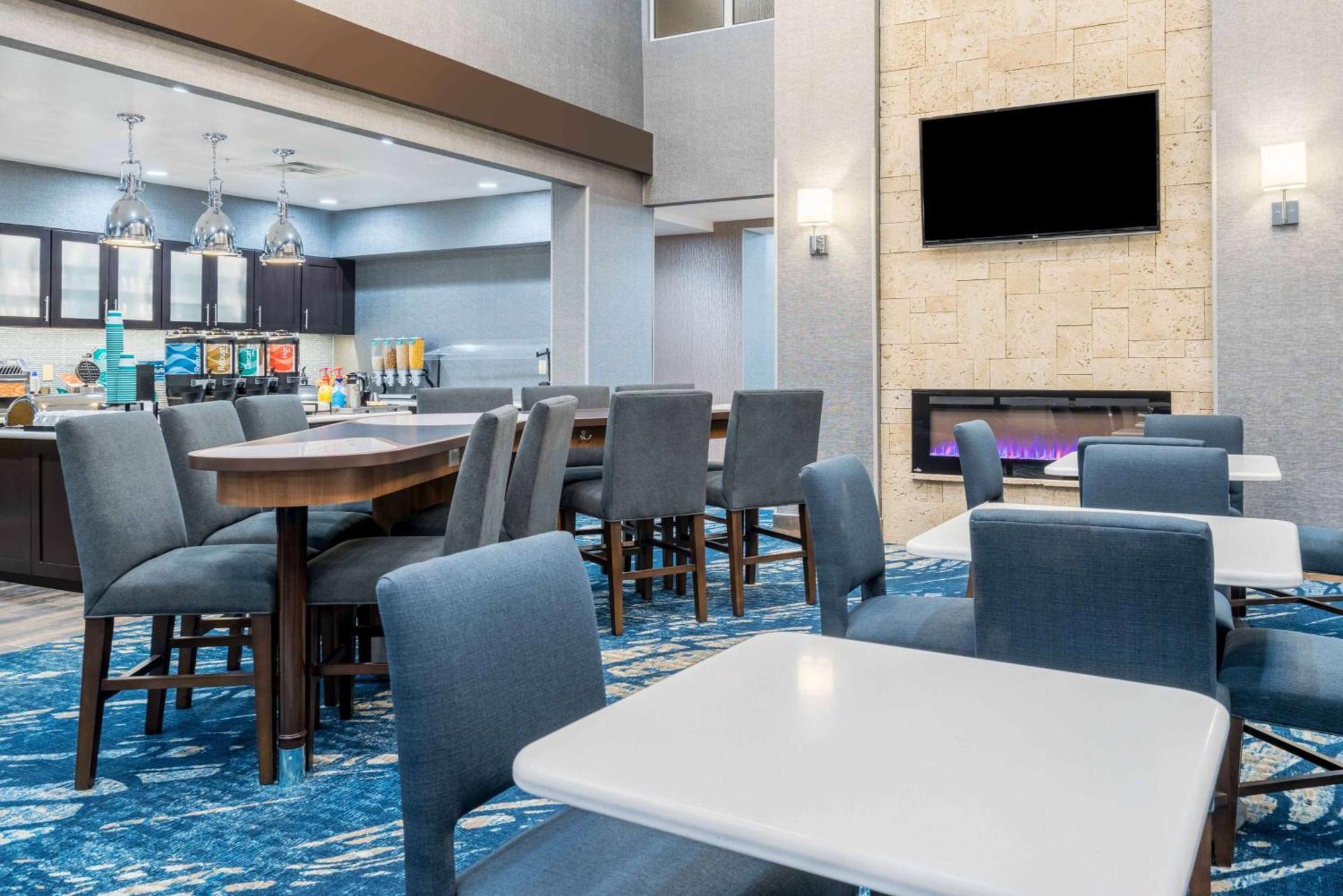 Homewood Suites By Hilton Philadelphia Plymouth Meeting Bagian luar foto